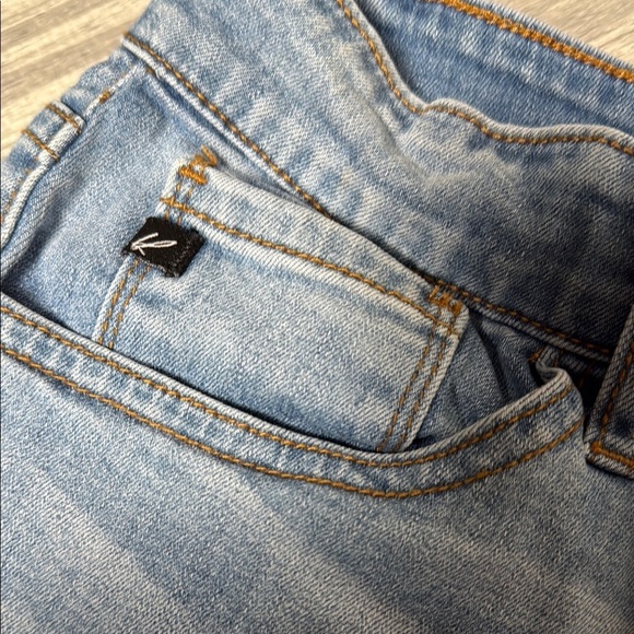 KanCan Blue Jean Shorts with Cuffed Hem and Faded Look Size 11/29 - Picture 5 of 6